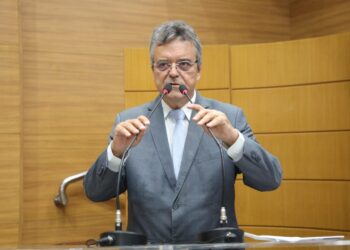 Deputado Luciano Pimentel classifica como abusivos os encargos do IPTU em Aracaju