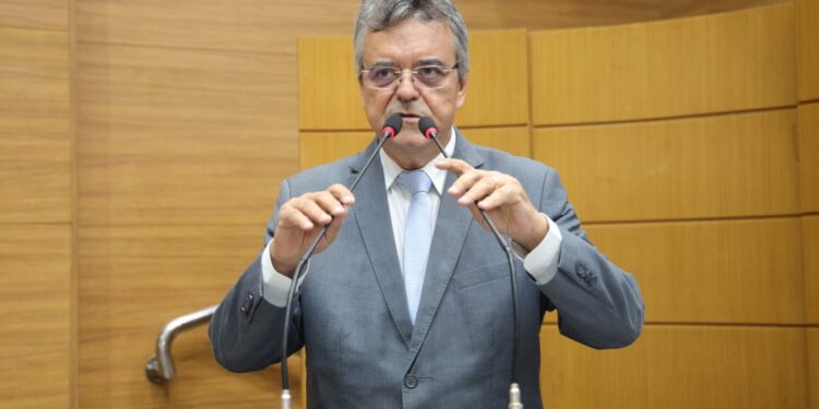 Deputado Luciano Pimentel classifica como abusivos os encargos do IPTU em Aracaju