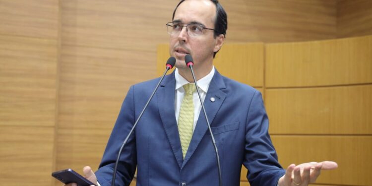 Georgeo Passos critica aumento nas passagens intermunicipais