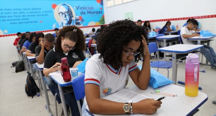 Prazo para pedir isenção da inscrição no Enem começa nesta segunda-feira