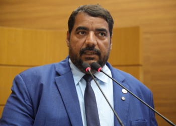 Deputado Luizão Donatrumpi critica uso de escola pública para militância partidária e defende projeto para coibir prática
