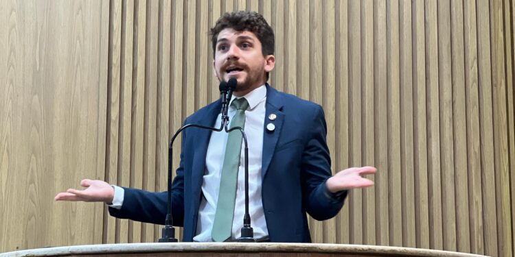 Breno Garibalde: “Nossa carência na arborização urbana virou vergonha nacional”