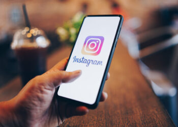 Instagram proíbe que menores de 16 anos abram live sem autorização dos pais