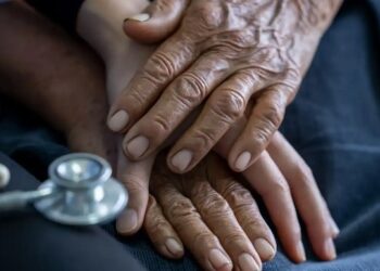 Brasil pode ter mais de 1 milhão de pessoas com Parkinson em 2060, aponta estudo