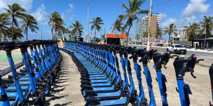 Mais de 80 usuários já foram bloqueados por uso indevido de patinetes elétricos em Aracaju