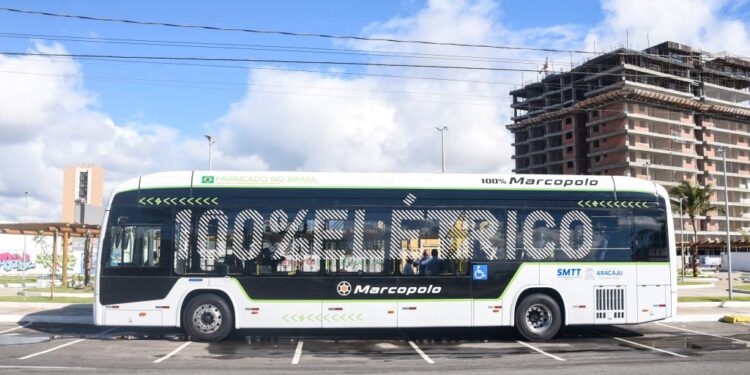 Prefeitura de Aracaju inicia rodada de testes com novo ônibus elétrico no transporte público