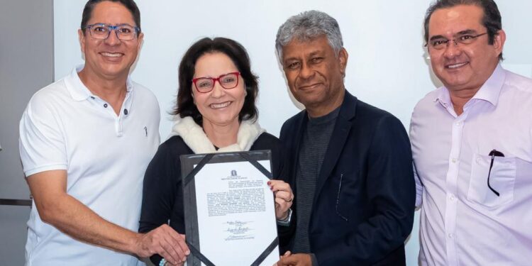 Emília Corrêa reassume comando da Prefeitura de Aracaju após licença de dez dias
