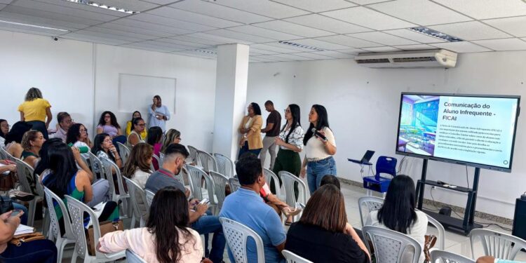 Educação de Aracaju promove capacitação do Salve e Ficai para gestores escolares