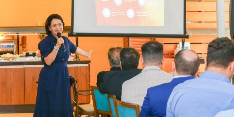 Emília Corrêa anuncia maior programa de regularização dos débitos municipais da história de Aracaju
