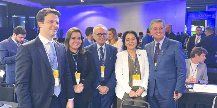 Em Brasília, Emília Corrêa representa Aracaju na reunião da Frente Nacional de Prefeitas e Prefeitos