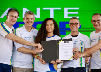 Ao lado do ministro da Educação, governador Fábio Mitidieri autoriza a construção de 10 creches e duas escolas estaduais em Sergipe