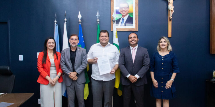 Secretaria de Estado da Saúde e Hospital Universitário de Lagarto assinam novo contrato que visa ampliar atendimentos