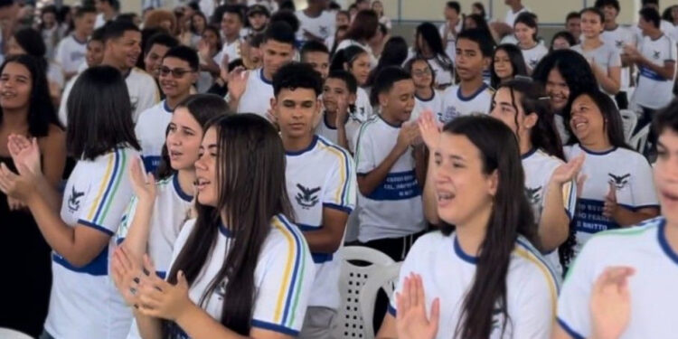 Colégio Estadual Cel. João Fernandes de Brito celebra um século de educação e inovação