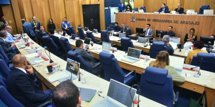 Maioria dos vereadores aprova projeto que organiza a Secretaria da Articulação