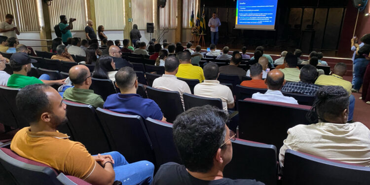 Governo do Estado discute estratégias do Programa Acelera Sergipe com gestores municipais