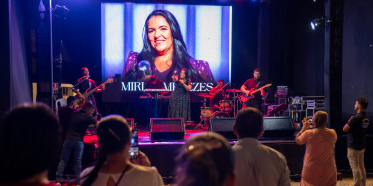Shows na Vila da Páscoa atraem e encantam visitantes em Aracaju