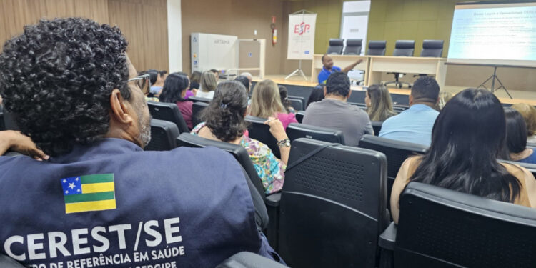 Saúde promove qualificação de equipes dos Cerests regionais para ampliar cuidado ao trabalhador