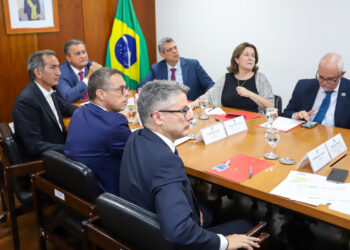 Em Brasília, governador anuncia que projeto do Canal de Xingó será redimensionado