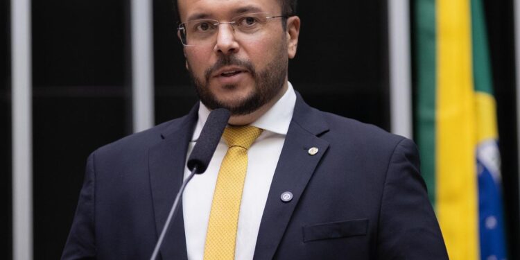 Thiago de Joaldo cobra explicações da Prefeitura de Itabaianinha sobre concurso