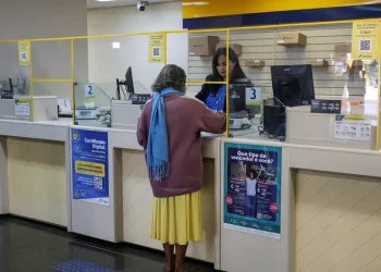 Mais de 60 mil vítimas de fraude no INSS foram atendidas nos Correios