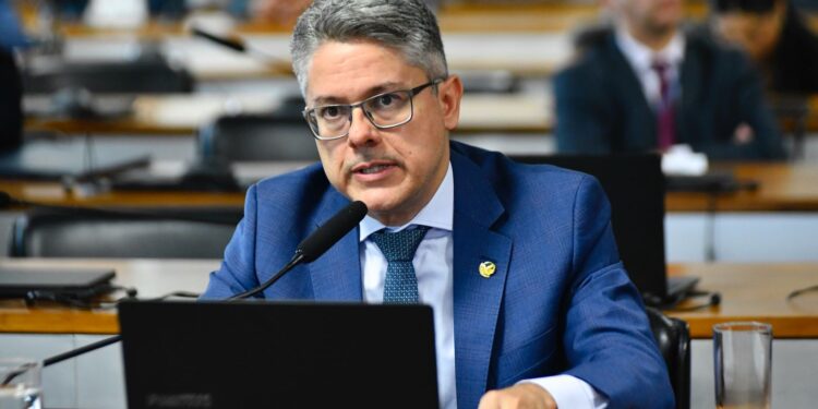 Senador Alessandro apoia CPMI do INSS para investigar fraudes: “Roubar aposentado é crueldade”