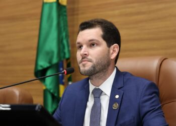 Ronaldo Caiado destaca modelo de segurança no seminário presidido por Neto Batalha