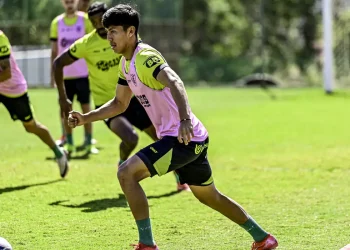 STJD suspende jogador do América-MG em caso de discriminação racial