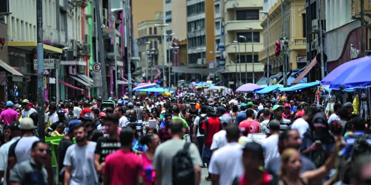 Brasil sobe cinco posições no ranking do IDH e se posiciona agora na 84ª colocação