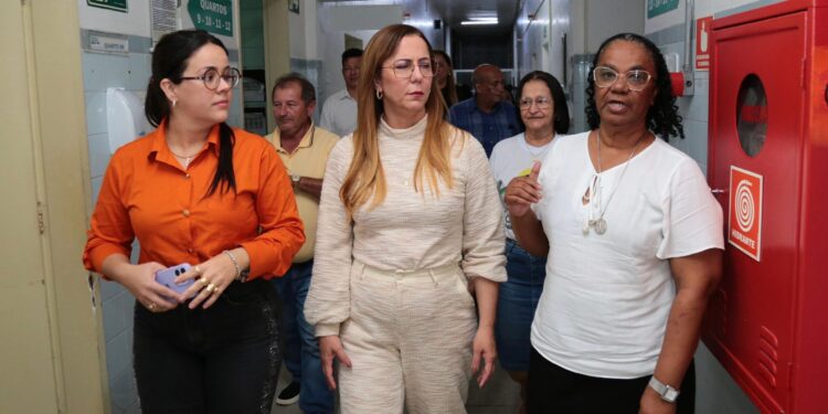 Em Itabaiana, Deputada Katarina visita e firma parceria com hospital e maternidade São José