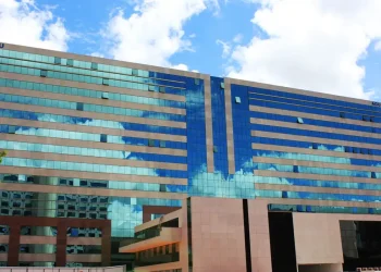 AGU pede decisão urgente contra fraudes e violência nas redes sociais