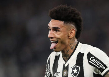 Botafogo surpreende e impõe condição para fechar venda de Igor Jesus ao Arsenal