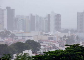 Sergipe permanece com previsão de chuvas intensas