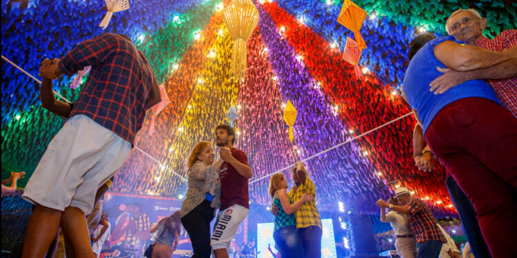 Segundona do Turista traz forró e quadrilha junina nesta segunda, 19