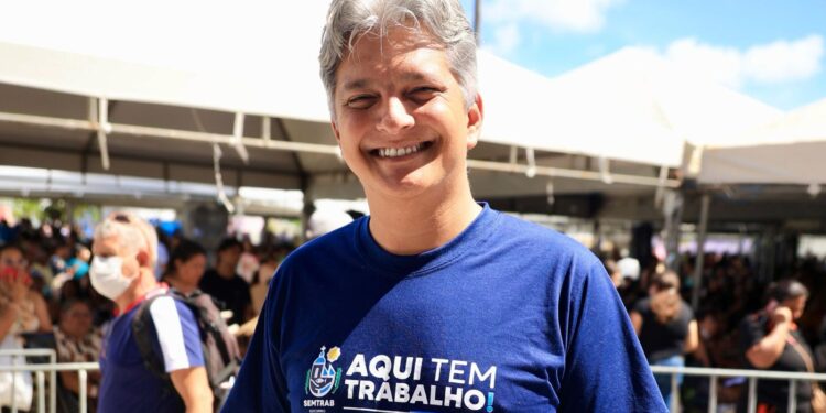 Prefeito Samuel celebra geração de mais de 950 empregos formais em Socorro no primeiro quadrimestre: “Fruto de muito trabalho”