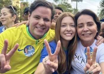 Moana e Rodrigo Valadares saem em defesa da prefeita Emília Corrêa após denúncia por presentes de comerciantes locais