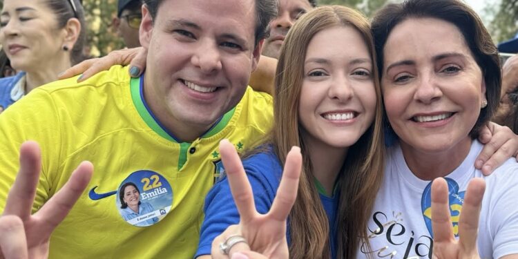 Moana e Rodrigo Valadares saem em defesa da prefeita Emília Corrêa após denúncia por presentes de comerciantes locais