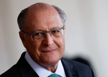 Alckmin é internado no DF após quadro de enjoo e dores abdominais