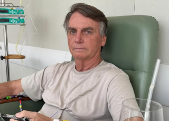 Estável, Bolsonaro deixa UTI, mas segue sem previsão de alta hospitalar