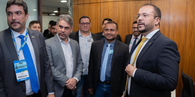 Sergipe em peso no gabinete do deputado federal Thiago de Joaldo