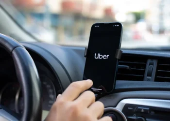 Uber recorre ao STF por suspensão de todos os processos que discutem vínculo com condutores