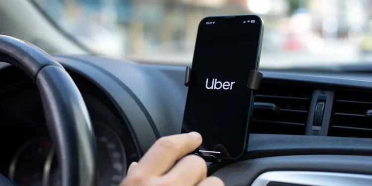 Uber recorre ao STF por suspensão de todos os processos que discutem vínculo com condutores
