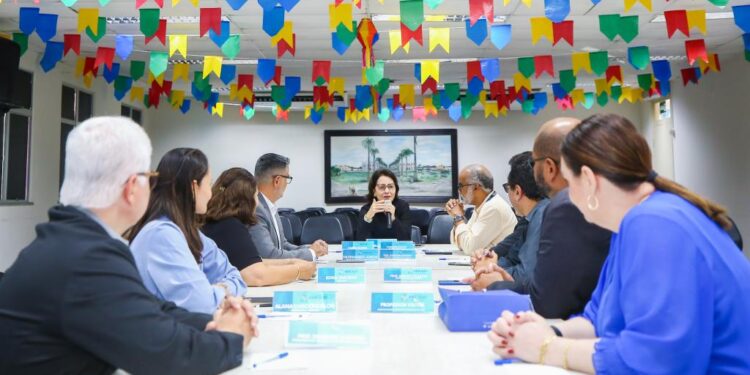 Prefeitura de Aracaju e Unit avançam em parceria para aproximar saber acadêmico da realidade das comunidades