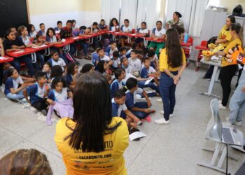 Prefeitura promove palestra contra abuso sexual de crianças e adolescente para alunos de escola municipal