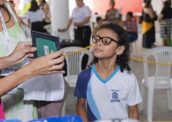 Alunos da rede municipal de ensino em Aracaju receberão óculos por meio do Projeto Visão Solidária
