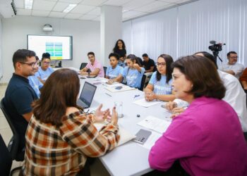 Prefeita Emília Corrêa envia à Câmara projeto que elimina restrição de idade para Magistério