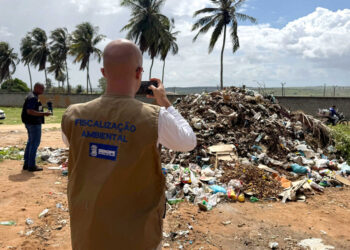 Adema identifica descarte irregular de resíduos e extração ilegal de areia em Japoatã