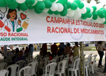 SES promove orientação e prevenção em ação alusiva sobre o uso racional de medicamentos