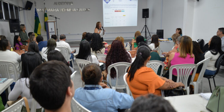 Secretaria da Educação promove oficinas para análise dos resultados do Saese 2024