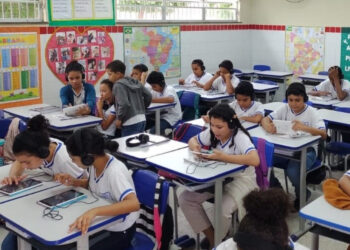 Programa do Governo de Sergipe já distribuiu 53 mil tablets a estudantes da rede de ensino estadual
