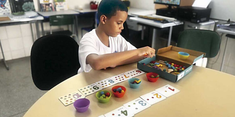 Salas de Recursos Multifuncionais contribuem para educação inclusiva de alunos autistas na rede estadual
